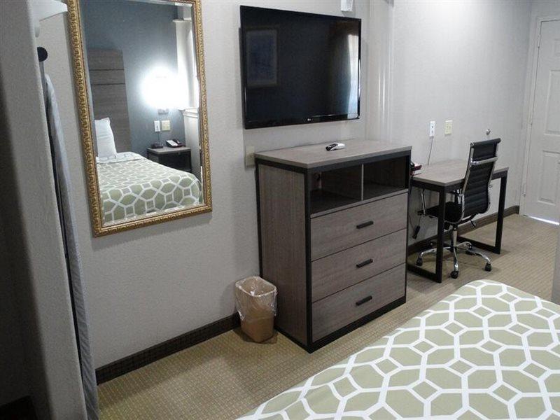Regency Inn And Suites همبل المظهر الخارجي الصورة