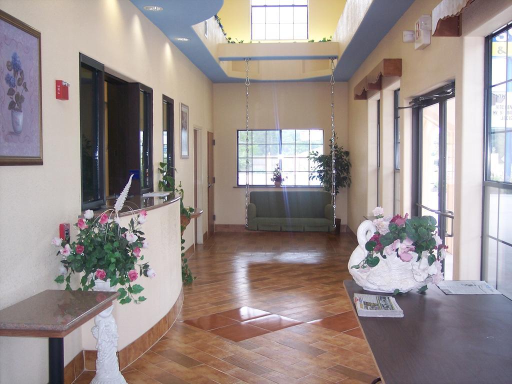 Regency Inn And Suites همبل المظهر الخارجي الصورة