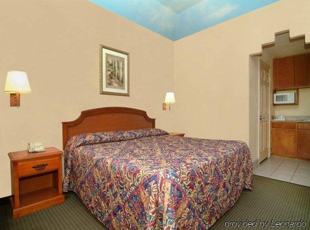 Regency Inn And Suites همبل المظهر الخارجي الصورة
